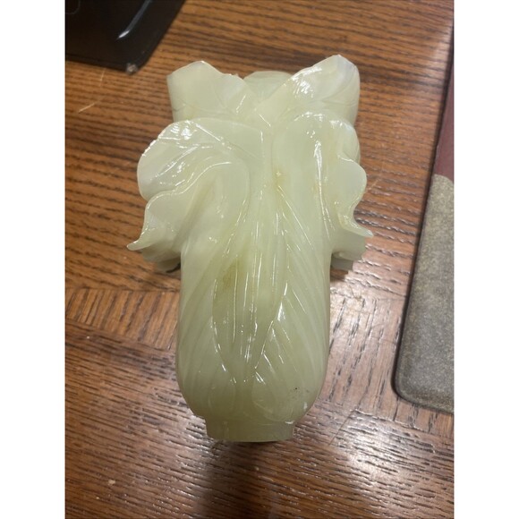 Light Green Jadeite Carved Napa Cabbage - Picture 5 of 5